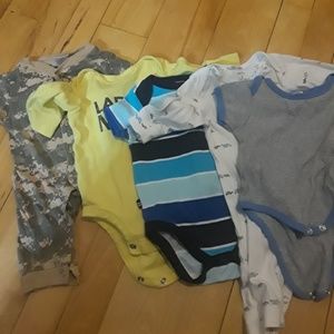 5 onesies. Various brands.